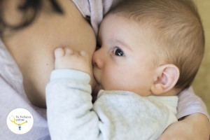 alimentación-y-nutrición-bebé-eructo-hidratación-Lactancia-materna-lactante-lavarse-leche-pezoneras-recien-nacido-sacaleches-300x200