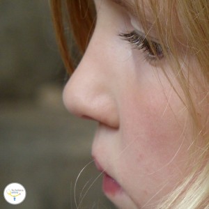 caídas niños, causas hemorragia nasal niños, causas sangrado nasal, causas de sangrar por la nariz, detener hemorragia nasal, detener sangrado nariz, epistaxis en niños,