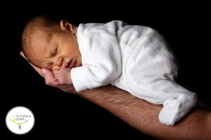bebes que se despiertan por la noche, sueño de los bebes, sueño de los padres de bebes, bebé, hábitos