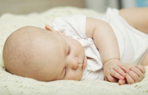 bebé, hábitos, pesadillas, recien nacido, romquidos, Sueño del niño, terrores nocturnos