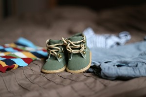 como escoger los zapatos de los bebes, como escoger los zapatos de los niños, zapatos y bebes, zapatos y niños. Comprar zapatos a bebes y niños, calzado adecuado para bebes y niños